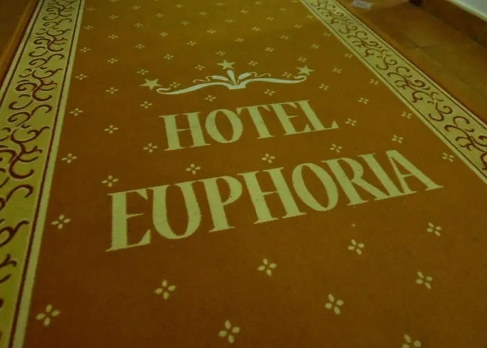 Euphoria 3*